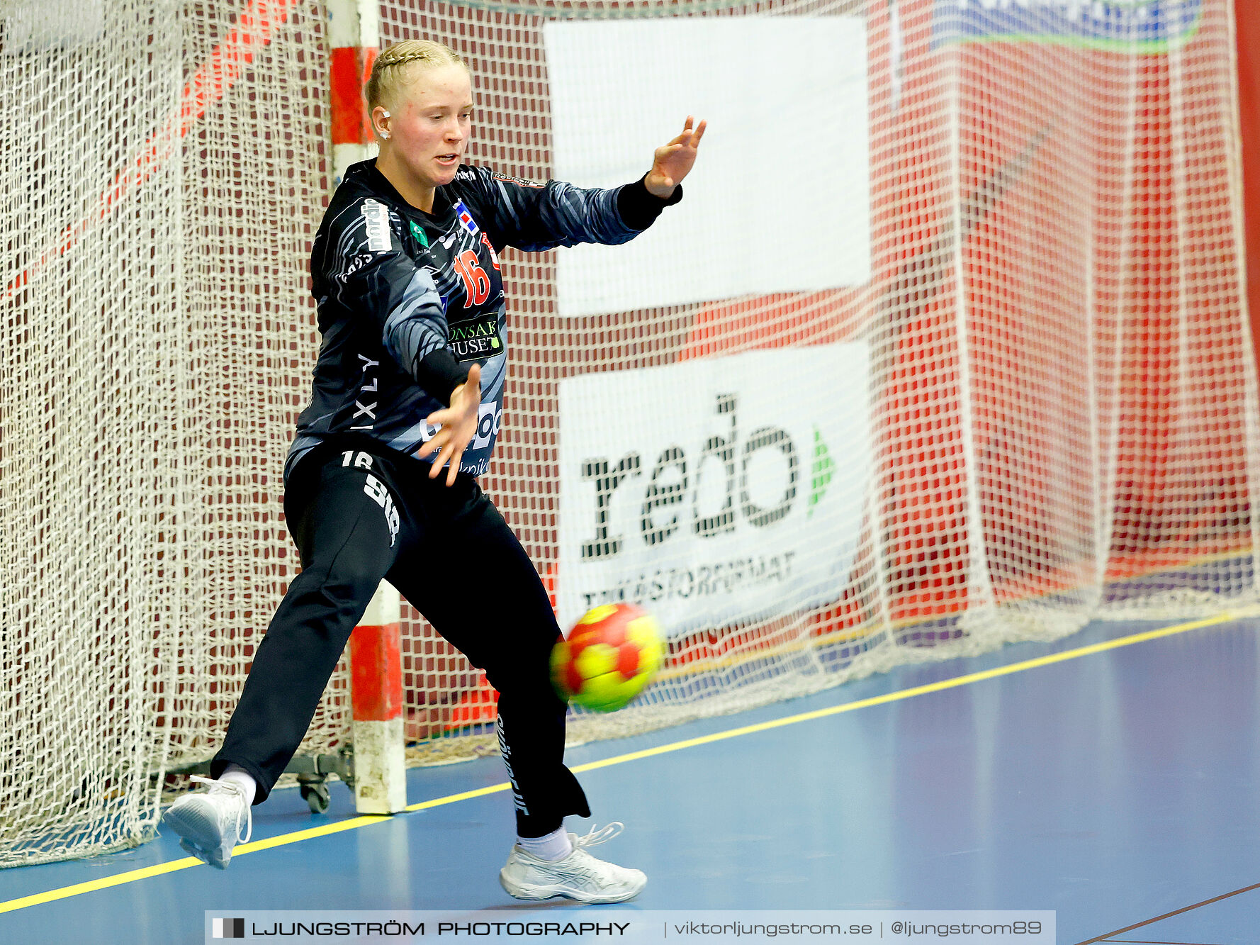 ATG Svenska Cupen Skövde HF-VästeråsIrsta HF 27-28,dam,Skövde Idrottshall,Skövde,Sverige,Handboll,,2024,343523