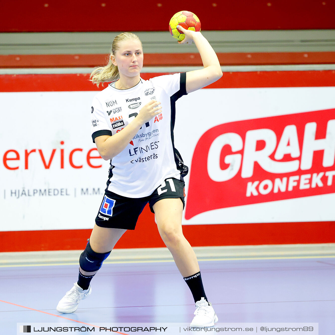 ATG Svenska Cupen Skövde HF-VästeråsIrsta HF 27-28,dam,Skövde Idrottshall,Skövde,Sverige,Handboll,,2024,343526