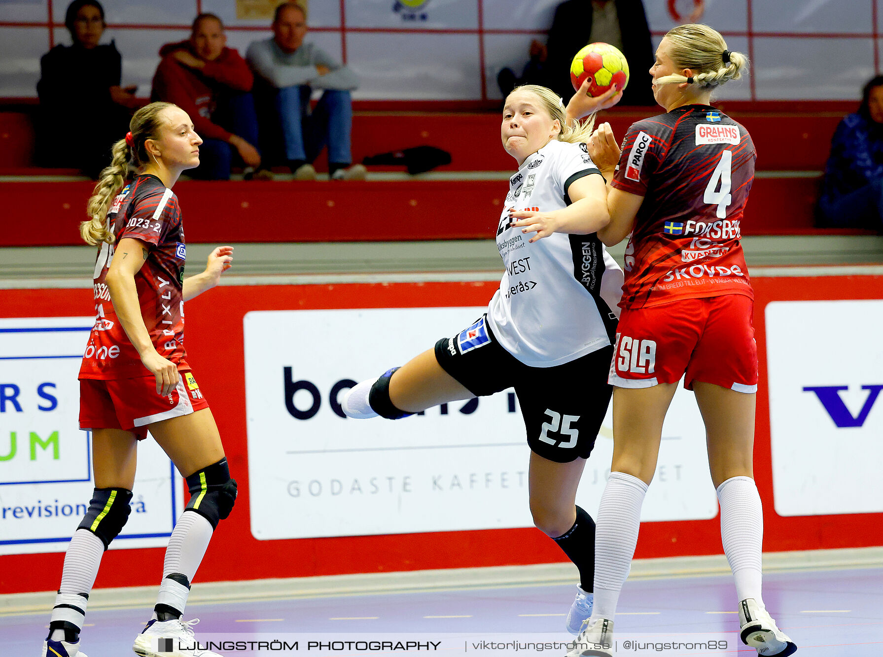 ATG Svenska Cupen Skövde HF-VästeråsIrsta HF 27-28,dam,Skövde Idrottshall,Skövde,Sverige,Handboll,,2024,343538