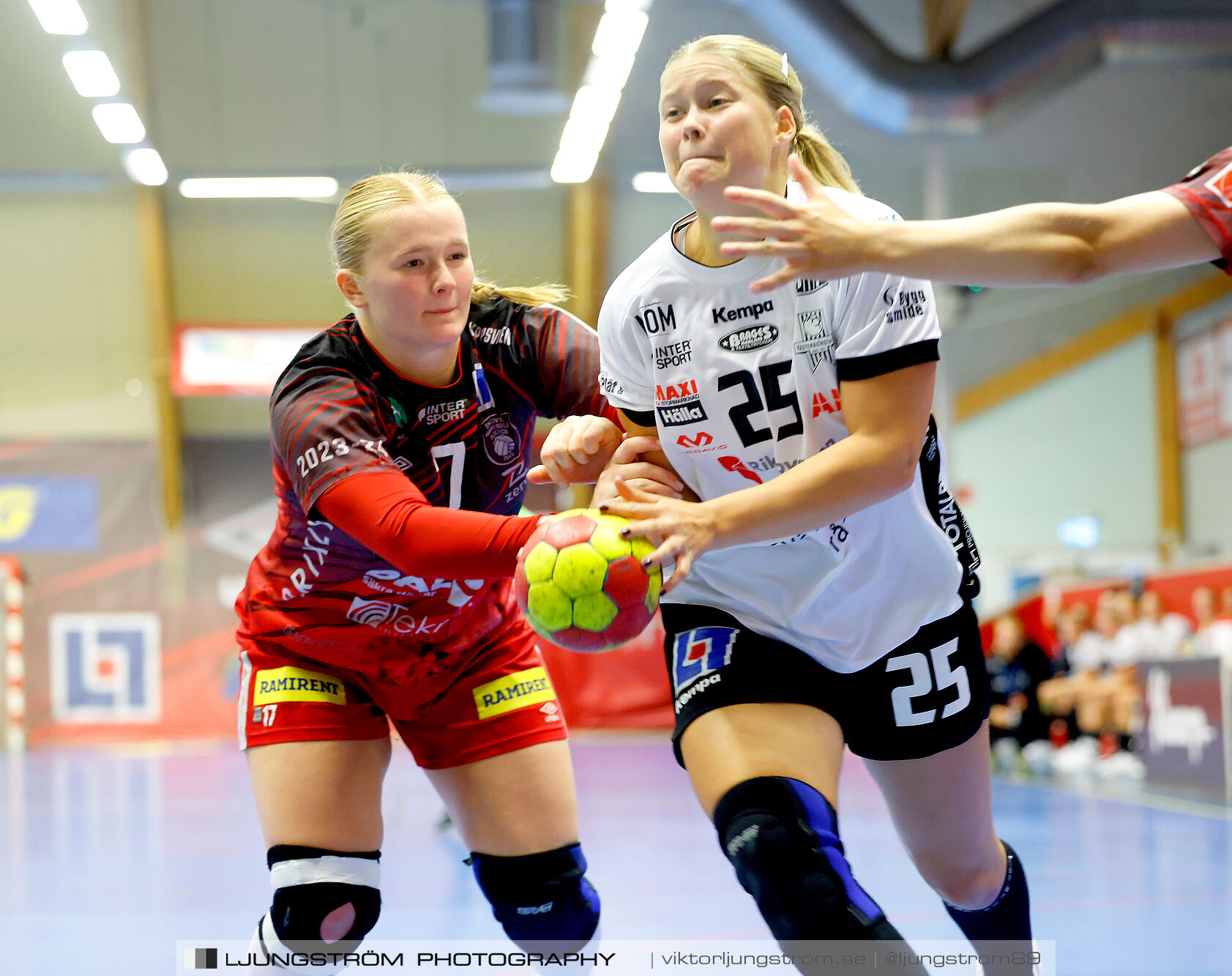 ATG Svenska Cupen Skövde HF-VästeråsIrsta HF 27-28,dam,Skövde Idrottshall,Skövde,Sverige,Handboll,,2024,343551