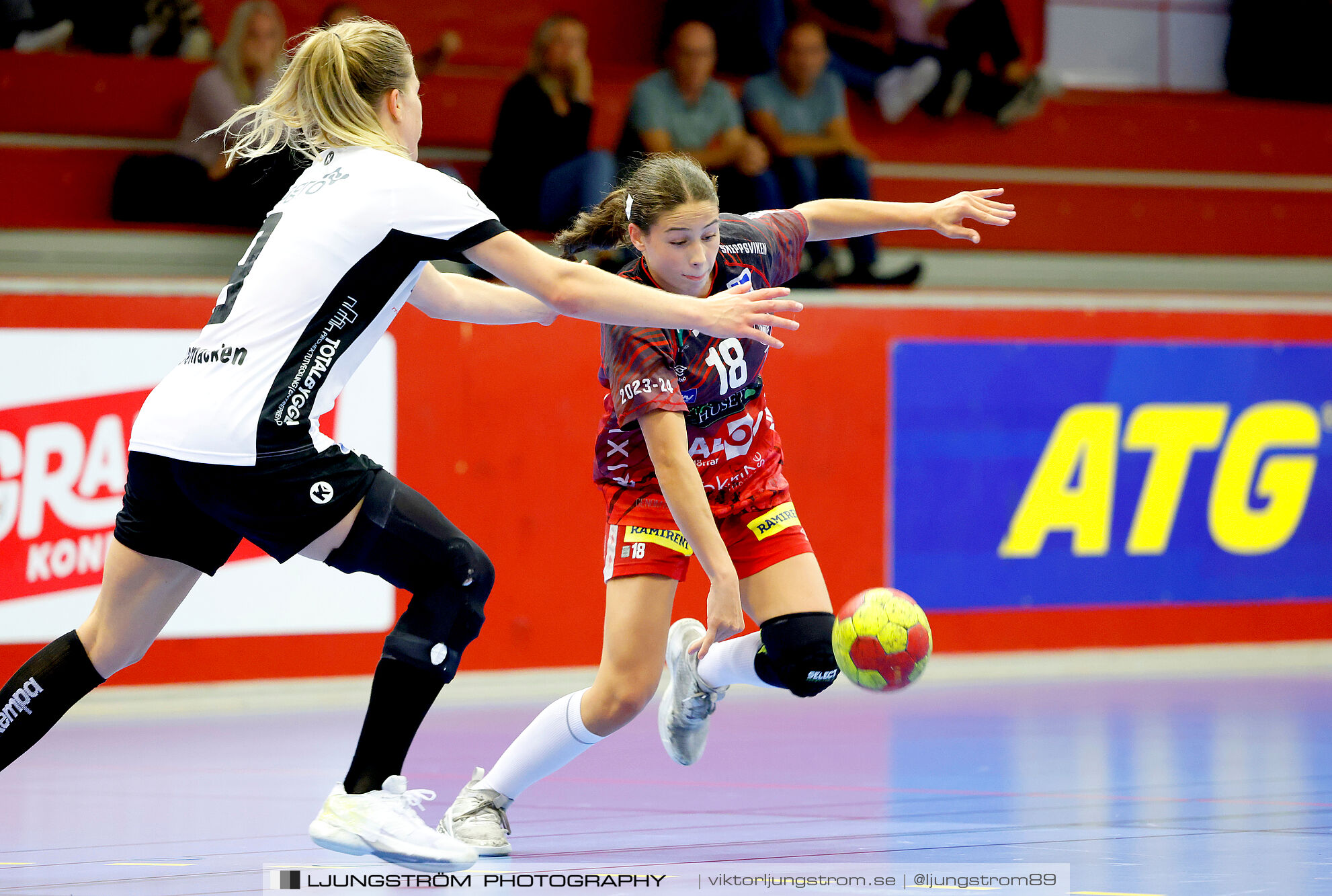 ATG Svenska Cupen Skövde HF-VästeråsIrsta HF 27-28,dam,Skövde Idrottshall,Skövde,Sverige,Handboll,,2024,343596