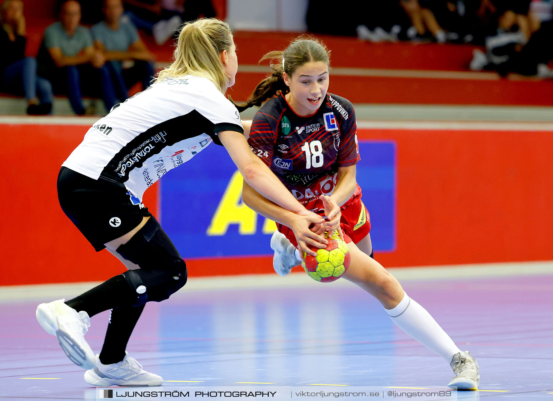 ATG Svenska Cupen Skövde HF-VästeråsIrsta HF 27-28,dam,Skövde Idrottshall,Skövde,Sverige,Handboll,,2024,343598