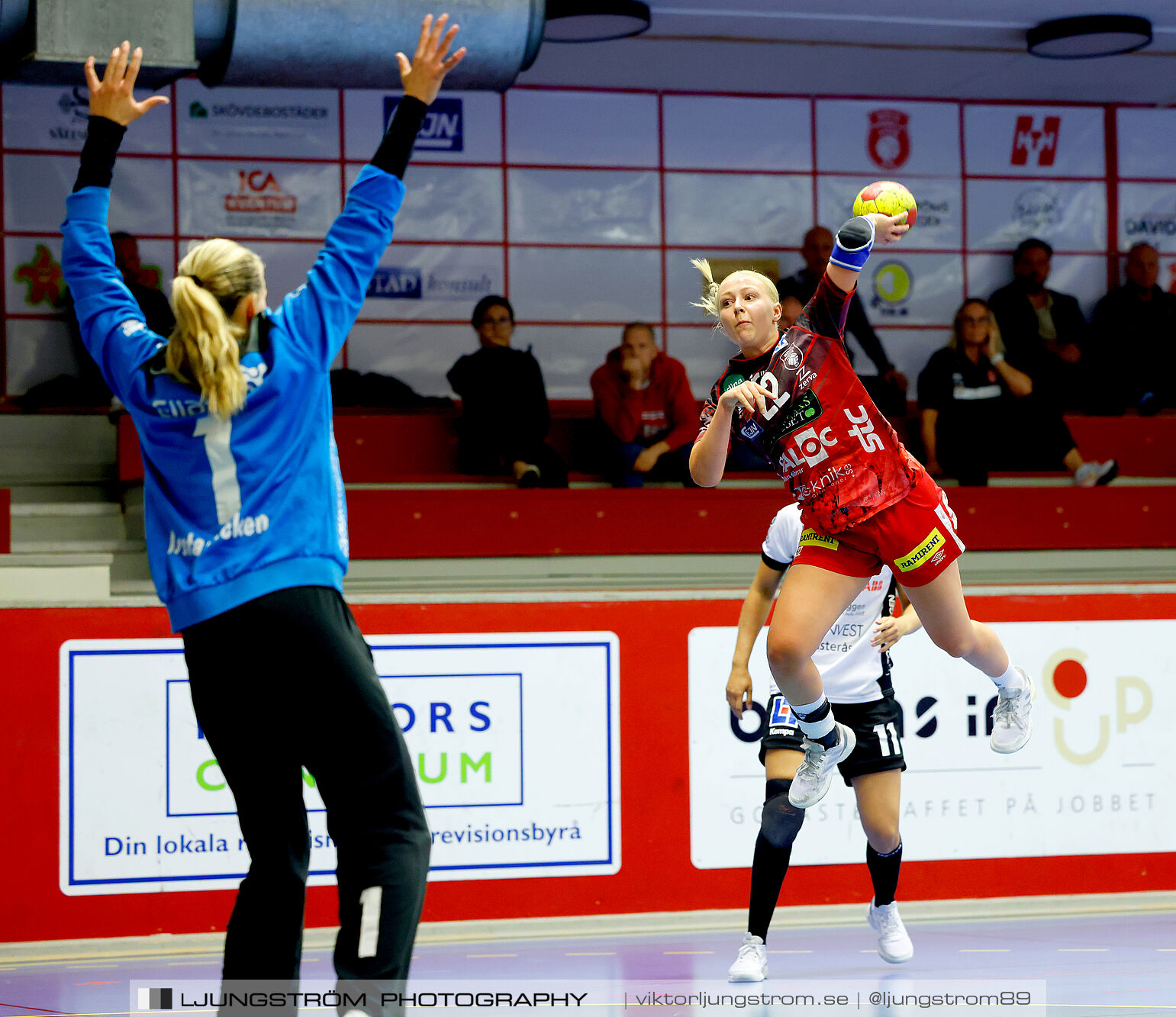 ATG Svenska Cupen Skövde HF-VästeråsIrsta HF 27-28,dam,Skövde Idrottshall,Skövde,Sverige,Handboll,,2024,343610