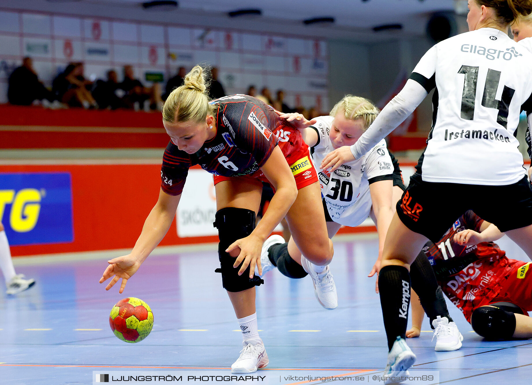 ATG Svenska Cupen Skövde HF-VästeråsIrsta HF 27-28,dam,Skövde Idrottshall,Skövde,Sverige,Handboll,,2024,343638