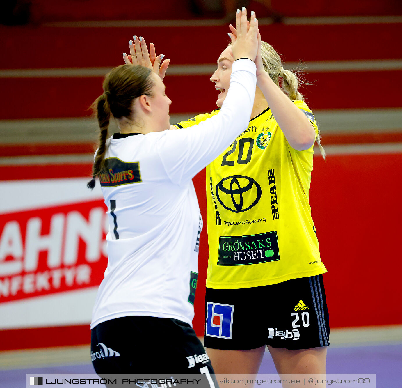 ATG Svenska Cupen 1/8-final Skövde HF-IK Sävehof 25-35,dam,Skövde Idrottshall,Skövde,Sverige,Handboll,,2024,345500