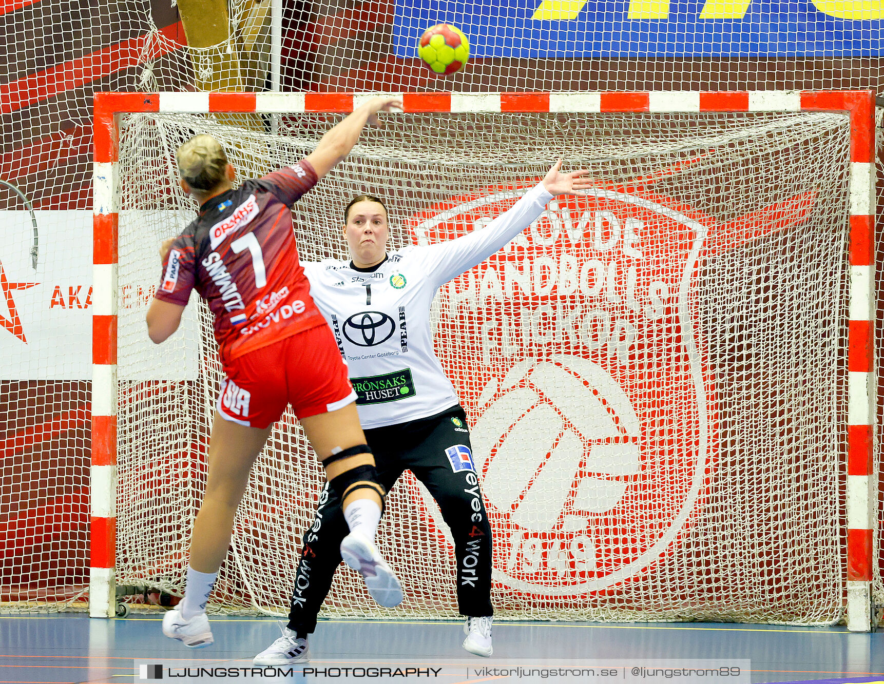 ATG Svenska Cupen 1/8-final Skövde HF-IK Sävehof 25-35,dam,Skövde Idrottshall,Skövde,Sverige,Handboll,,2024,345533