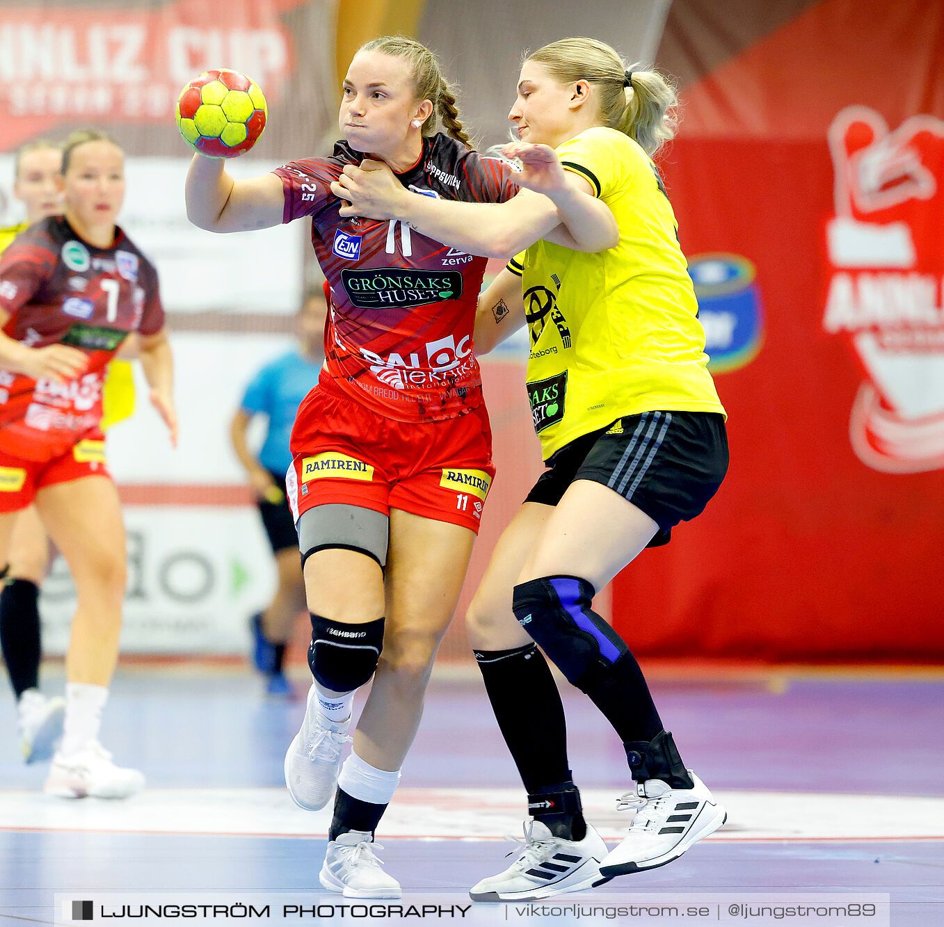 ATG Svenska Cupen 1/8-final Skövde HF-IK Sävehof 25-35,dam,Skövde Idrottshall,Skövde,Sverige,Handboll,,2024,345552