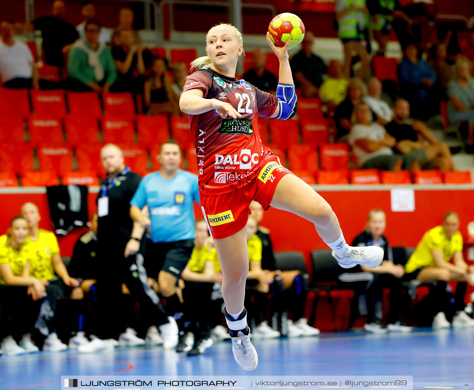 ATG Svenska Cupen 1/8-final Skövde HF-IK Sävehof 25-35,dam,Skövde Idrottshall,Skövde,Sverige,Handboll,,2024,345567