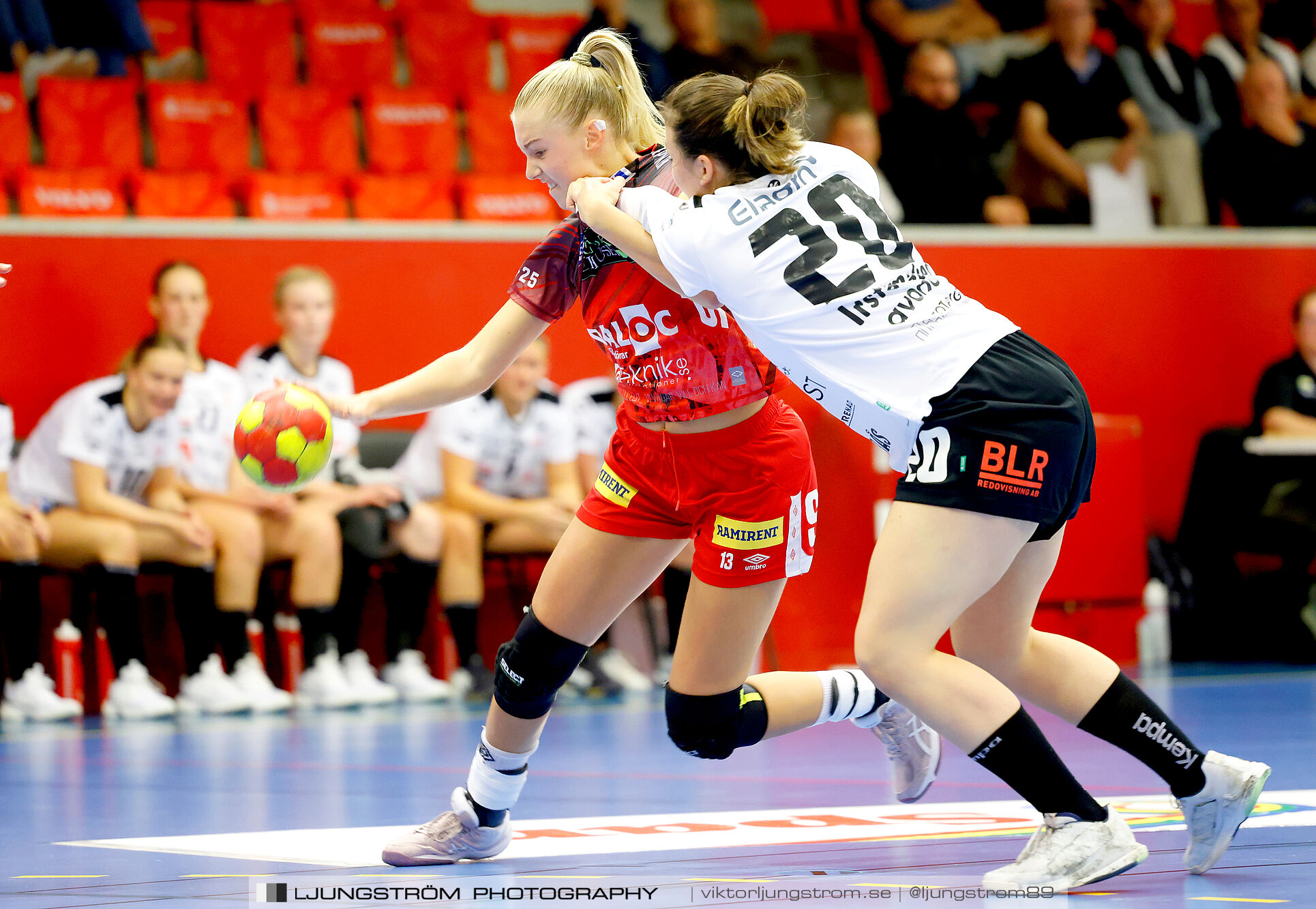 Skövde HF-VästeråsIrsta HF 27-23,dam,Skövde Idrottshall,Skövde,Sverige,Handboll,,2024,345643