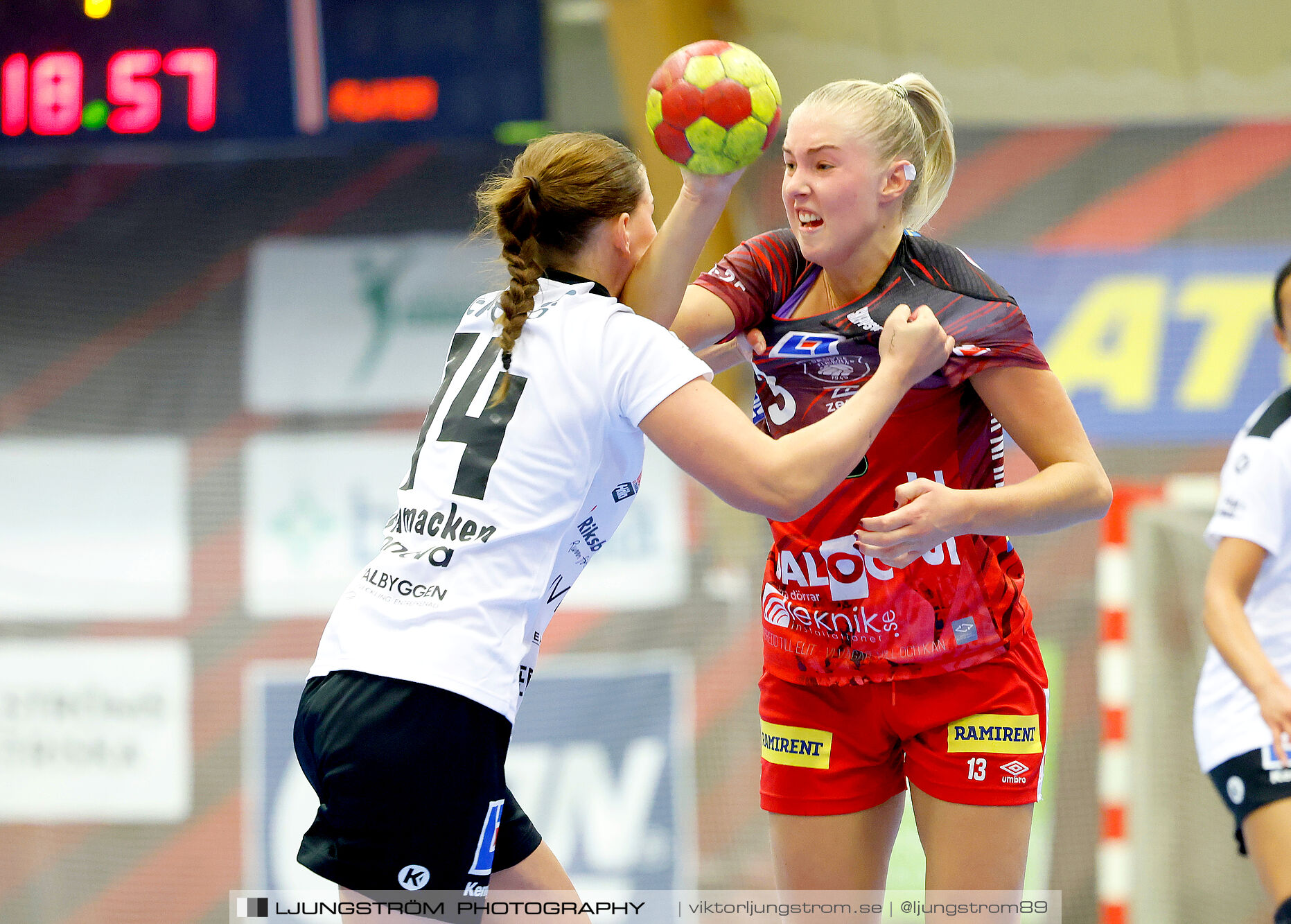 Skövde HF-VästeråsIrsta HF 27-23,dam,Skövde Idrottshall,Skövde,Sverige,Handboll,,2024,345693