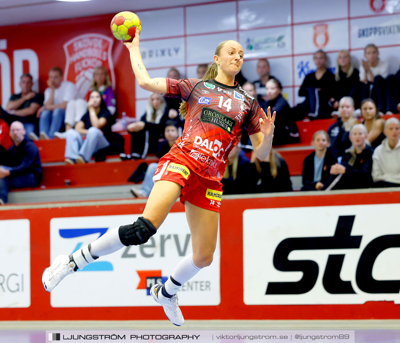 Skövde HF-VästeråsIrsta HF 27-23,dam,Skövde Idrottshall,Skövde,Sverige,Handboll,,2024,345702