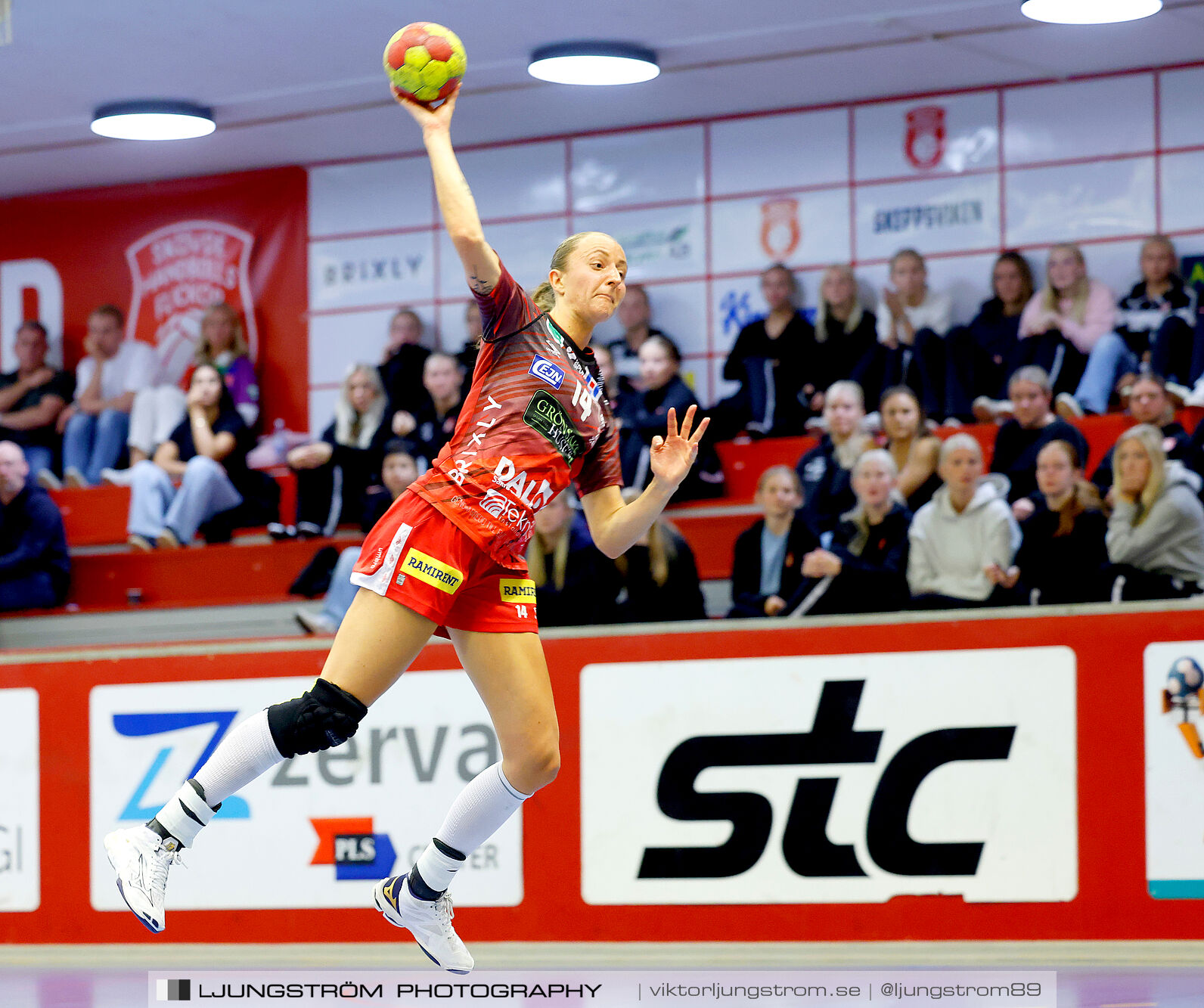 Skövde HF-VästeråsIrsta HF 27-23,dam,Skövde Idrottshall,Skövde,Sverige,Handboll,,2024,345703