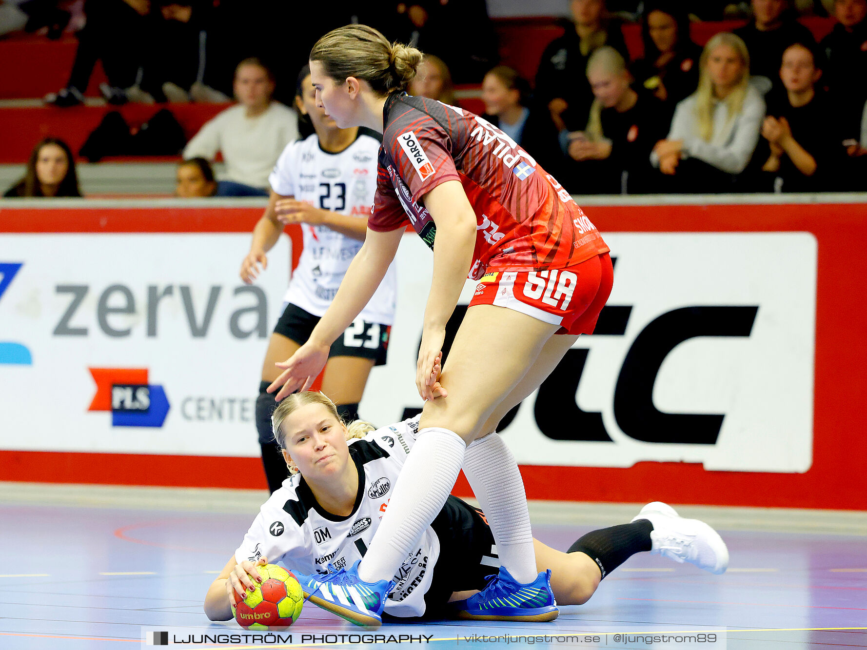 Skövde HF-VästeråsIrsta HF 27-23,dam,Skövde Idrottshall,Skövde,Sverige,Handboll,,2024,345779