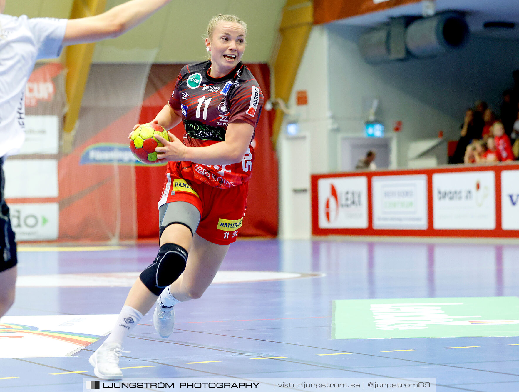 Skövde HF-Önnereds HK 26-27,dam,Skövde Idrottshall,Skövde,Sverige,Handboll,,2024,347685