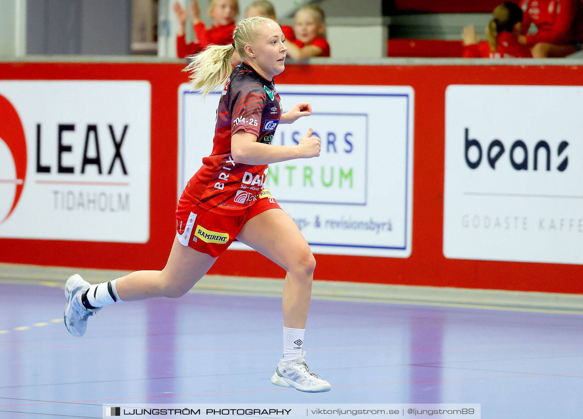 Skövde HF-Önnereds HK 26-27,dam,Skövde Idrottshall,Skövde,Sverige,Handboll,,2024,347777