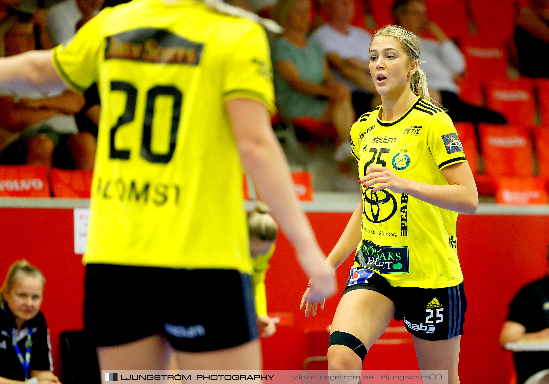 ATG Svenska Cupen 1/8-final Skövde HF-IK Sävehof 25-35,dam,Skövde Idrottshall,Skövde,Sverige,Handboll,,2024,348044