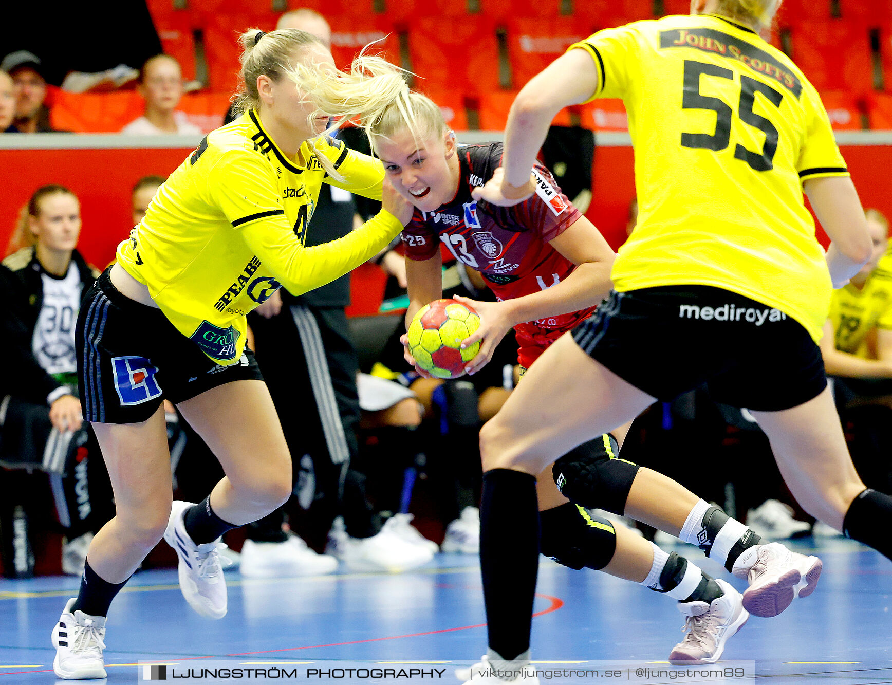 ATG Svenska Cupen 1/8-final Skövde HF-IK Sävehof 25-35,dam,Skövde Idrottshall,Skövde,Sverige,Handboll,,2024,348049