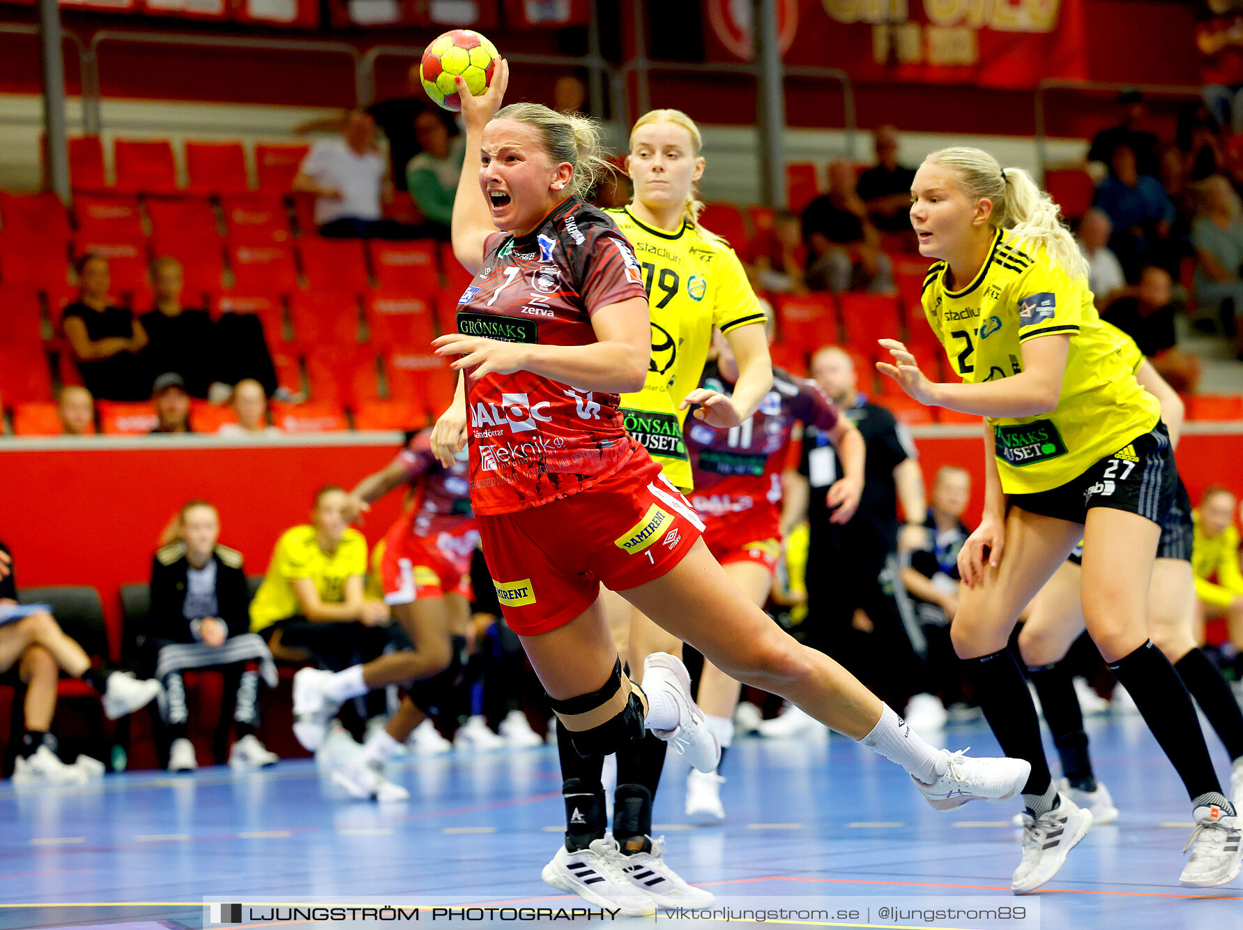 ATG Svenska Cupen 1/8-final Skövde HF-IK Sävehof 25-35,dam,Skövde Idrottshall,Skövde,Sverige,Handboll,,2024,348060