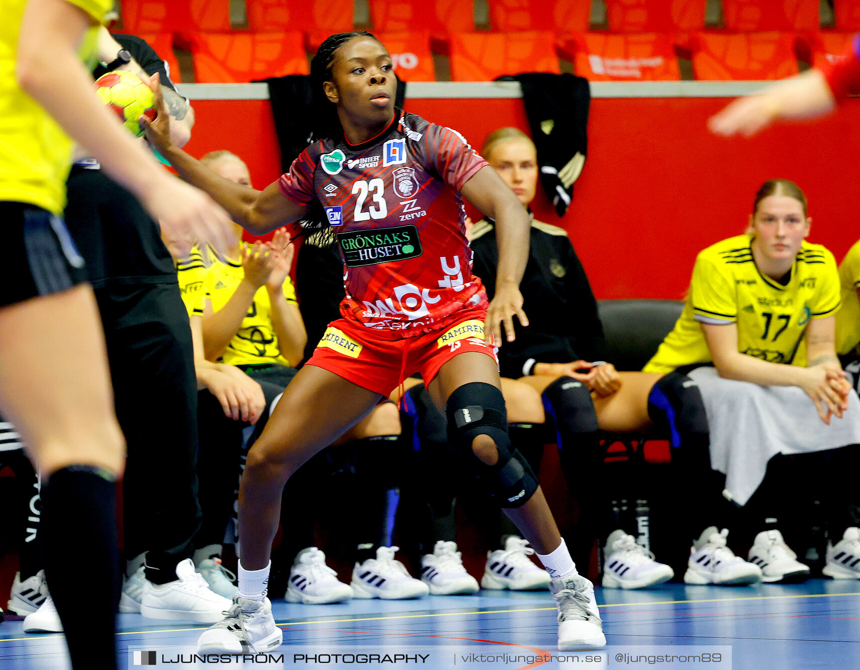 ATG Svenska Cupen 1/8-final Skövde HF-IK Sävehof 25-35,dam,Skövde Idrottshall,Skövde,Sverige,Handboll,,2024,348073