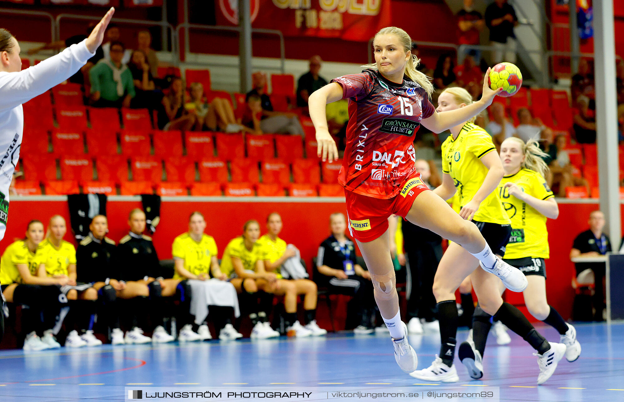 ATG Svenska Cupen 1/8-final Skövde HF-IK Sävehof 25-35,dam,Skövde Idrottshall,Skövde,Sverige,Handboll,,2024,348081