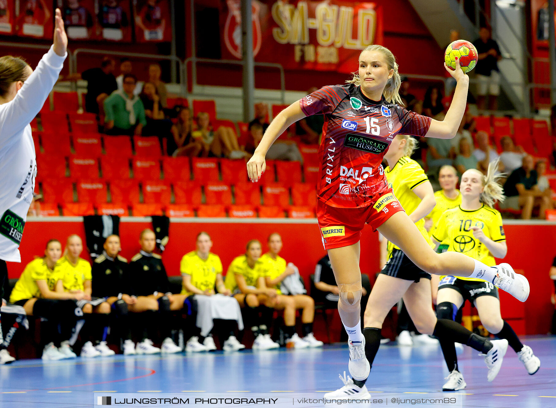 ATG Svenska Cupen 1/8-final Skövde HF-IK Sävehof 25-35,dam,Skövde Idrottshall,Skövde,Sverige,Handboll,,2024,348082