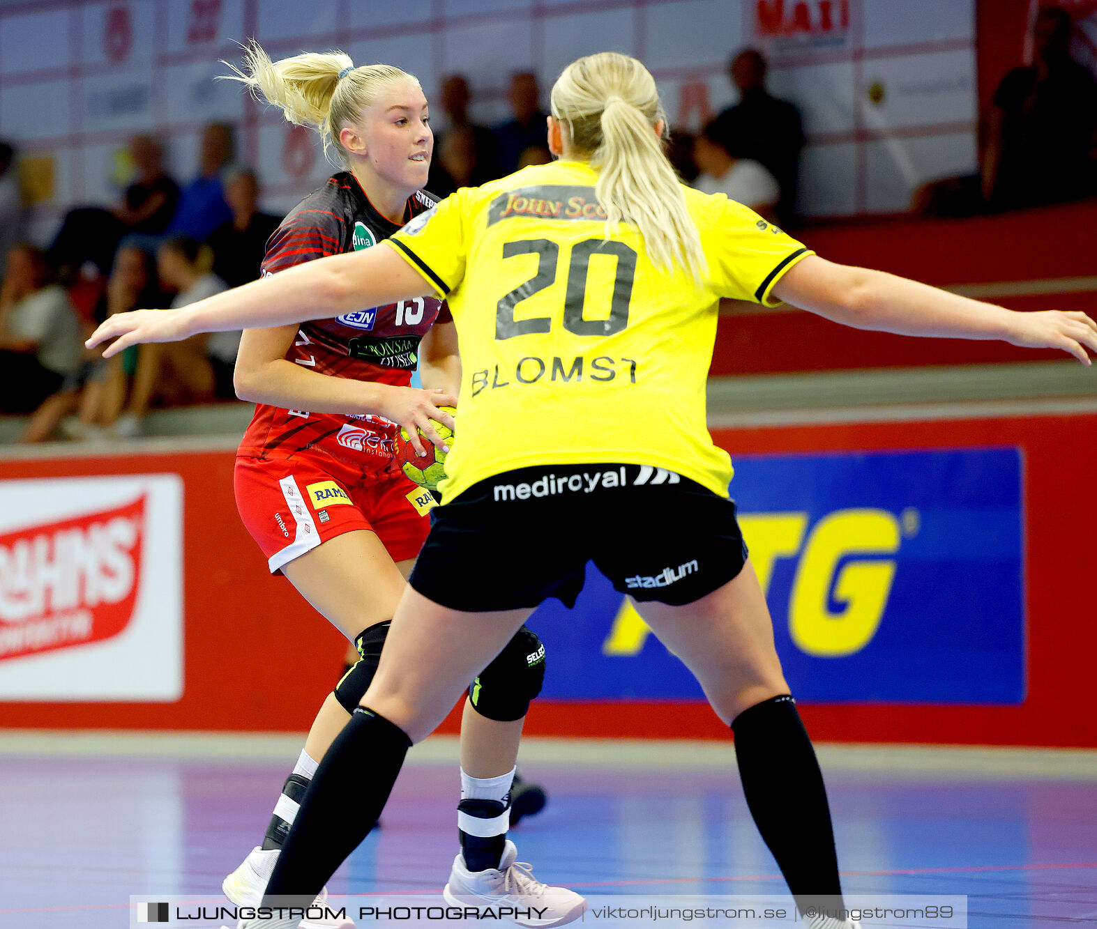 ATG Svenska Cupen 1/8-final Skövde HF-IK Sävehof 25-35,dam,Skövde Idrottshall,Skövde,Sverige,Handboll,,2024,348099