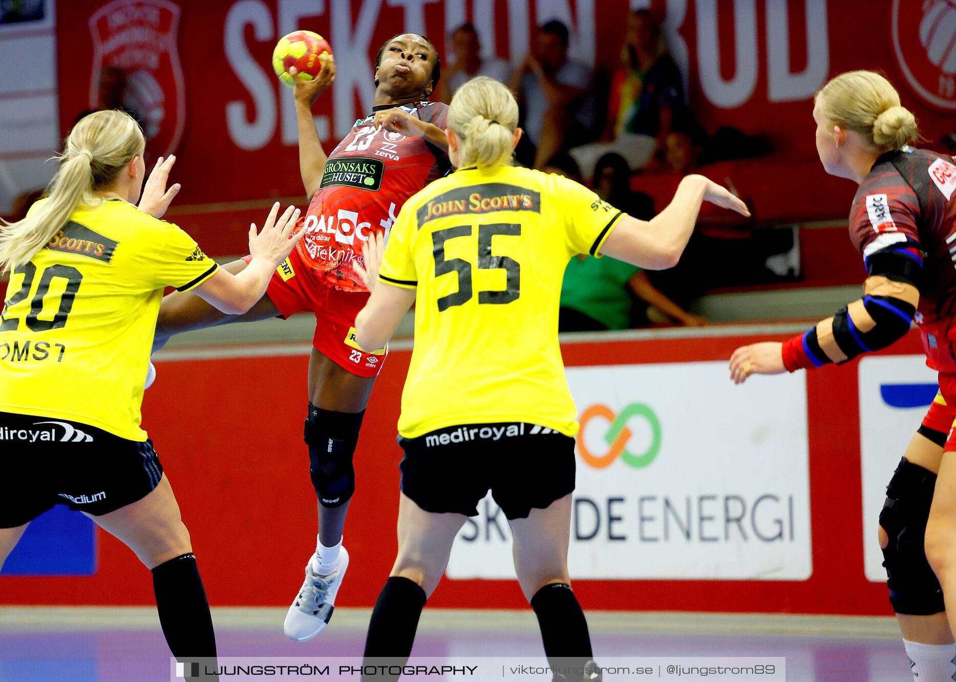 ATG Svenska Cupen 1/8-final Skövde HF-IK Sävehof 25-35,dam,Skövde Idrottshall,Skövde,Sverige,Handboll,,2024,348101