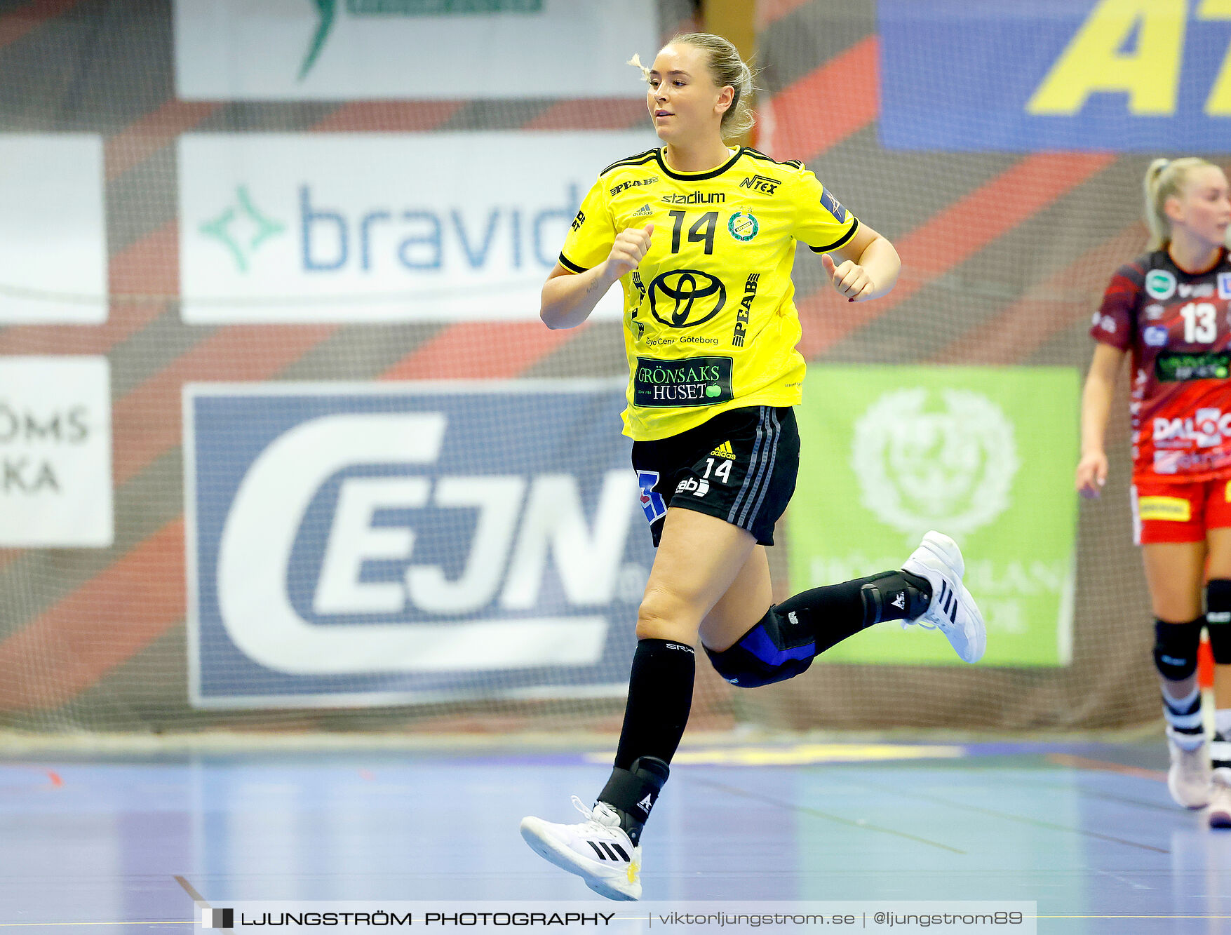 ATG Svenska Cupen 1/8-final Skövde HF-IK Sävehof 25-35,dam,Skövde Idrottshall,Skövde,Sverige,Handboll,,2024,348106