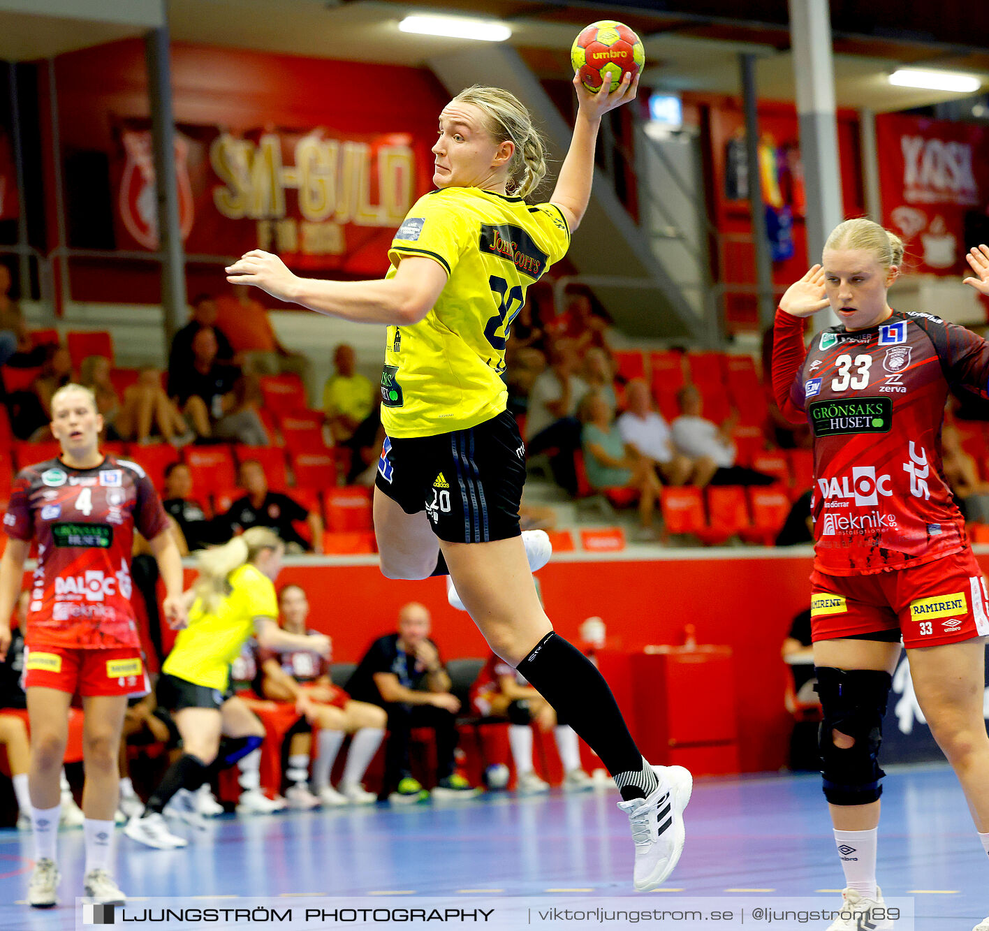 ATG Svenska Cupen 1/8-final Skövde HF-IK Sävehof 25-35,dam,Skövde Idrottshall,Skövde,Sverige,Handboll,,2024,348139