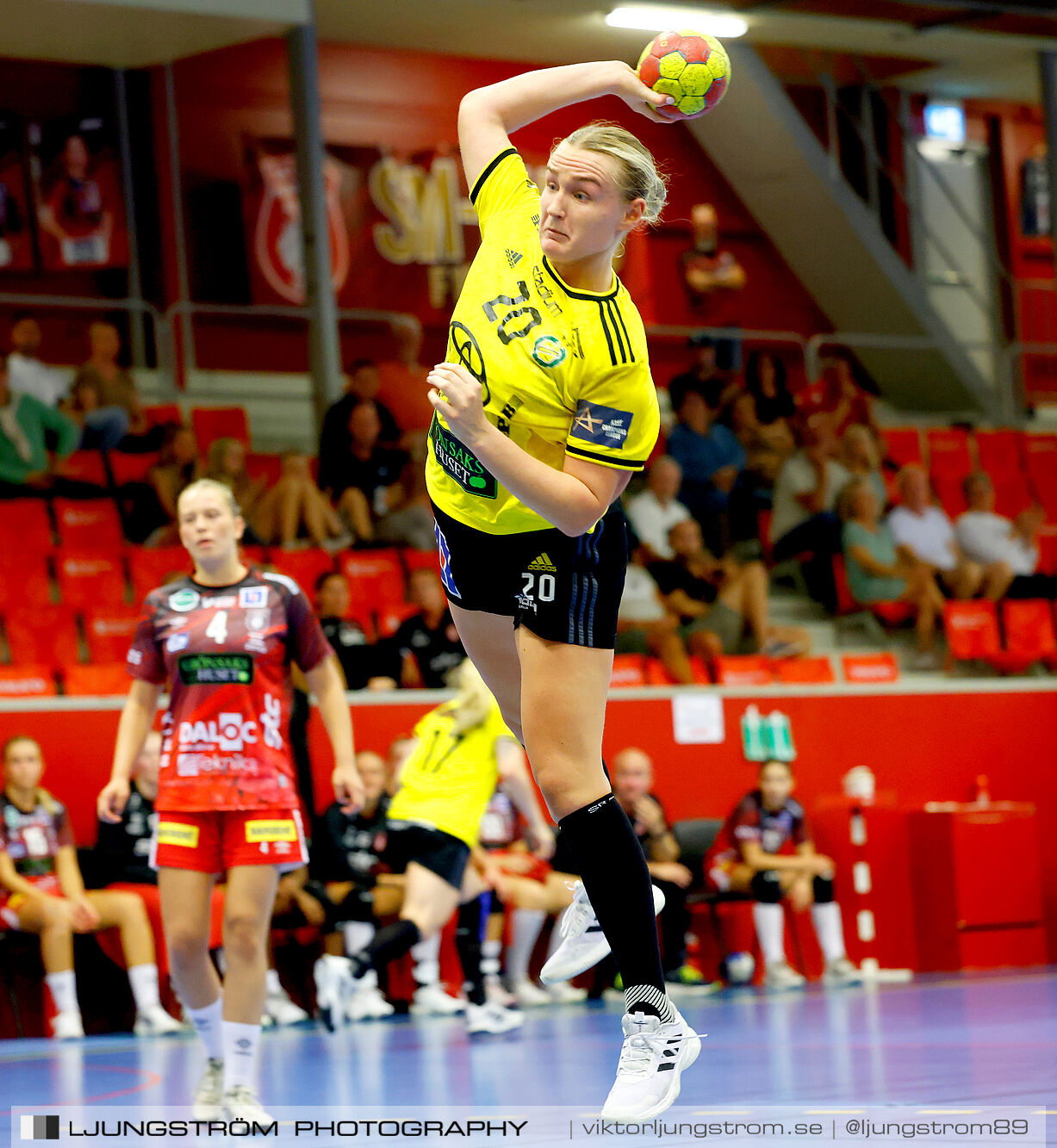 ATG Svenska Cupen 1/8-final Skövde HF-IK Sävehof 25-35,dam,Skövde Idrottshall,Skövde,Sverige,Handboll,,2024,348140