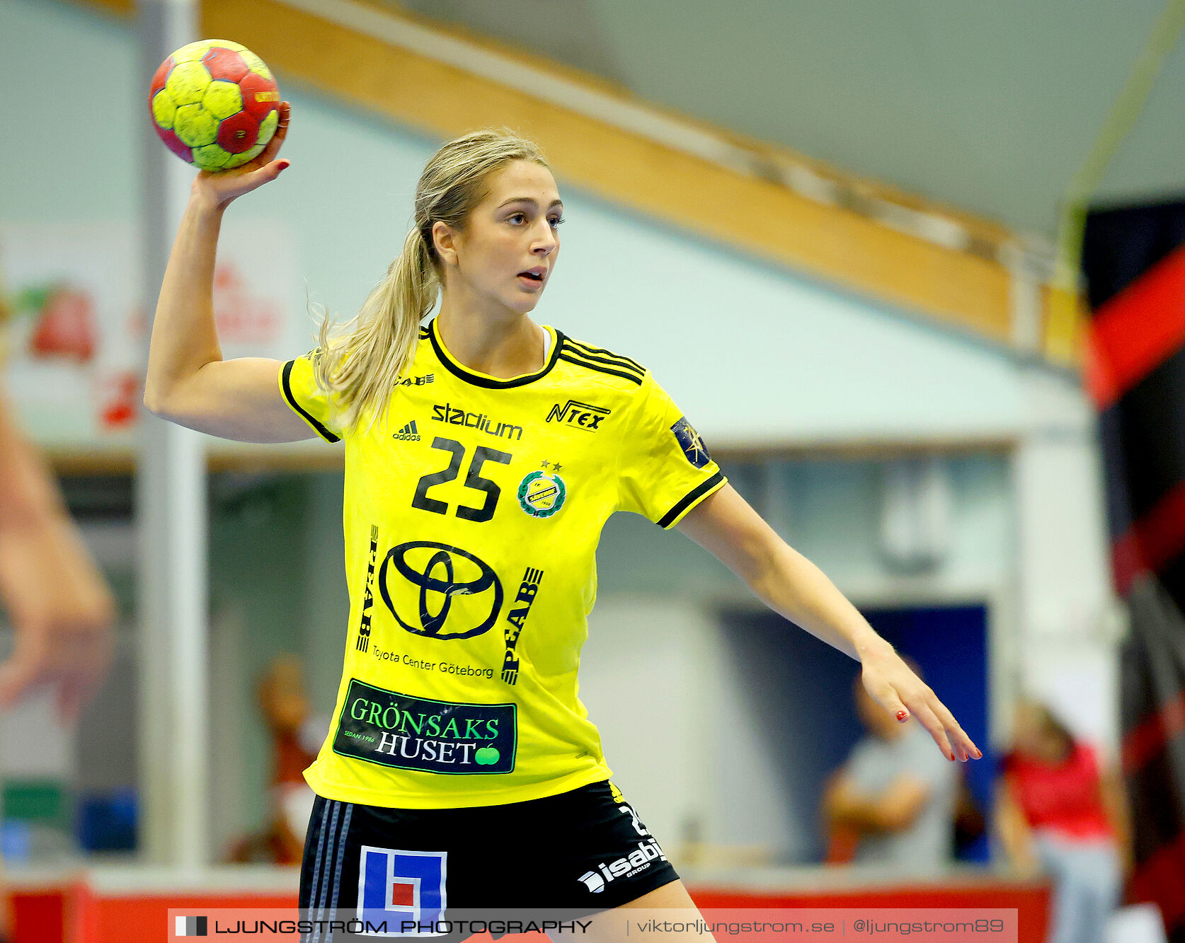 ATG Svenska Cupen 1/8-final Skövde HF-IK Sävehof 25-35,dam,Skövde Idrottshall,Skövde,Sverige,Handboll,,2024,348143