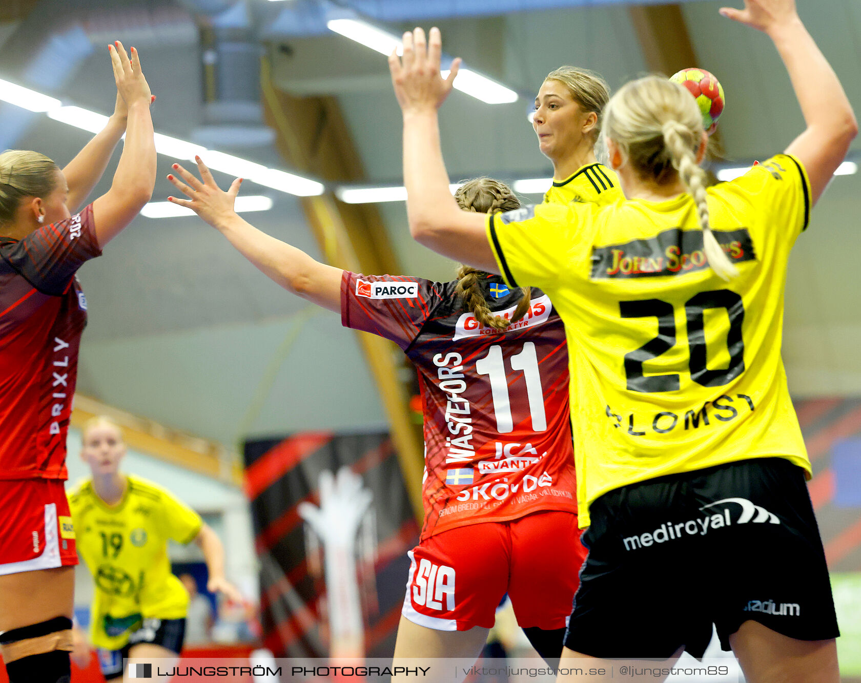 ATG Svenska Cupen 1/8-final Skövde HF-IK Sävehof 25-35,dam,Skövde Idrottshall,Skövde,Sverige,Handboll,,2024,348147