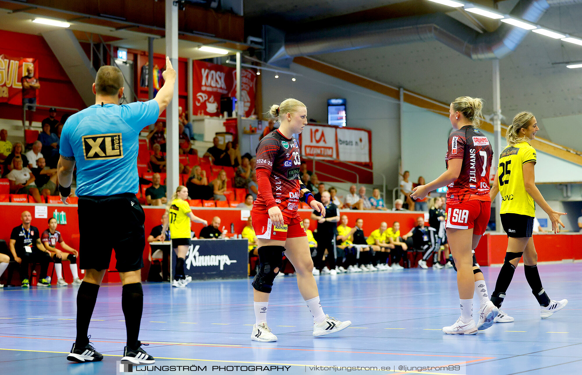 ATG Svenska Cupen 1/8-final Skövde HF-IK Sävehof 25-35,dam,Skövde Idrottshall,Skövde,Sverige,Handboll,,2024,348148