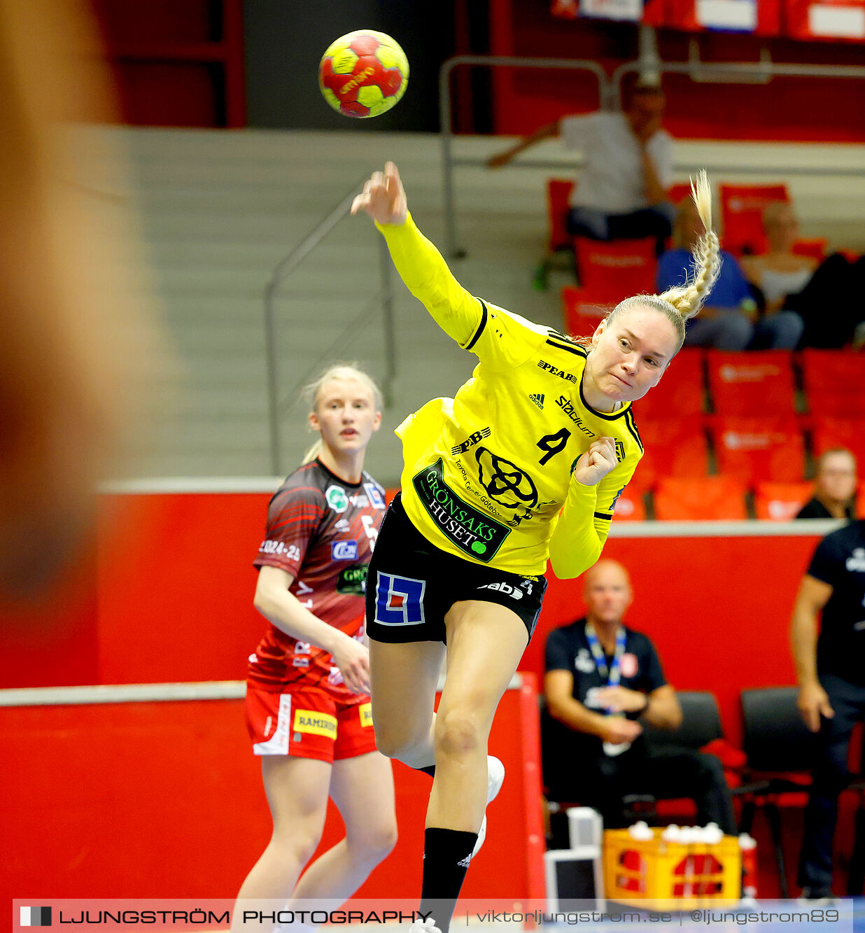 ATG Svenska Cupen 1/8-final Skövde HF-IK Sävehof 25-35,dam,Skövde Idrottshall,Skövde,Sverige,Handboll,,2024,348155