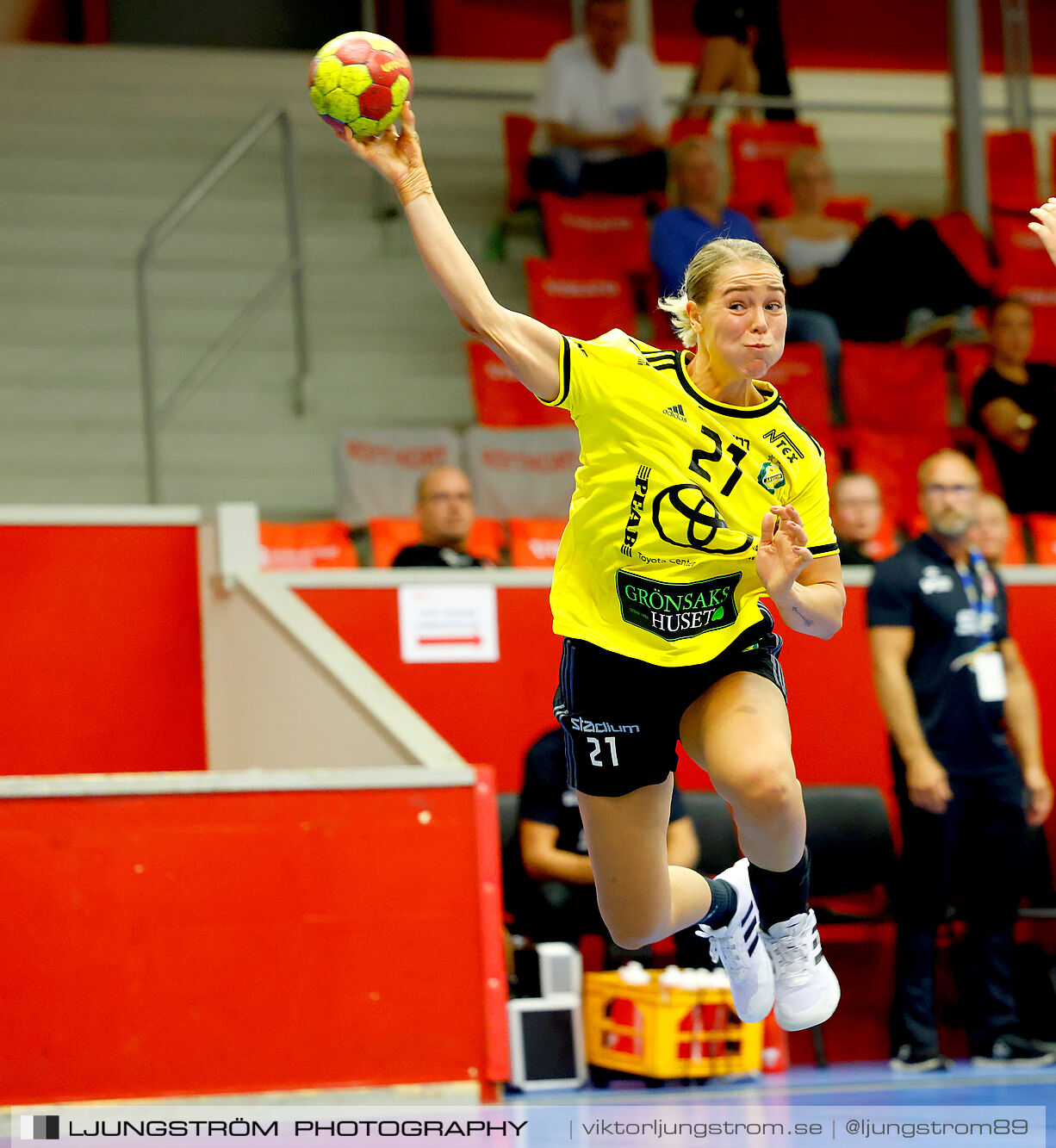 ATG Svenska Cupen 1/8-final Skövde HF-IK Sävehof 25-35,dam,Skövde Idrottshall,Skövde,Sverige,Handboll,,2024,348163