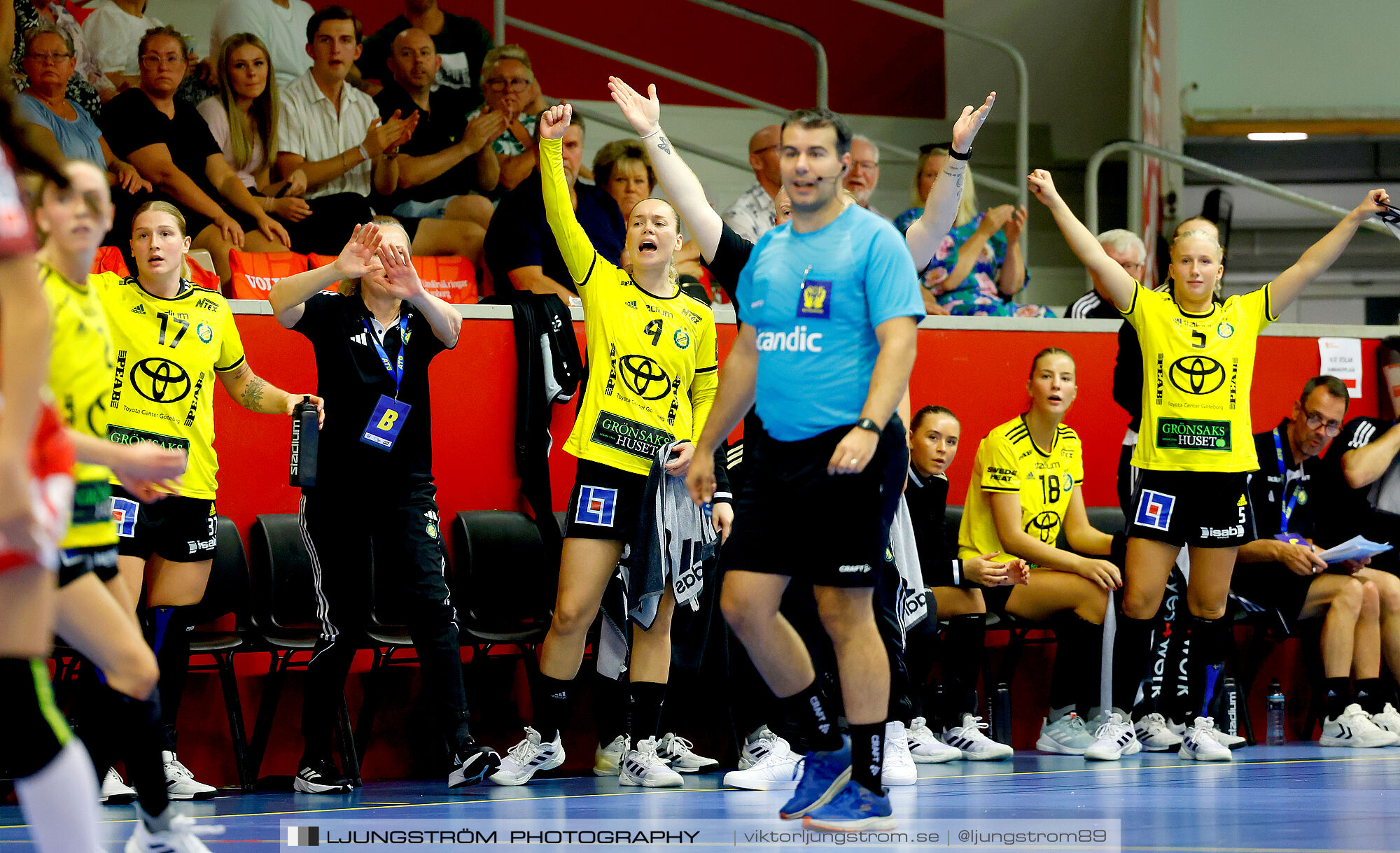 ATG Svenska Cupen 1/8-final Skövde HF-IK Sävehof 25-35,dam,Skövde Idrottshall,Skövde,Sverige,Handboll,,2024,348165