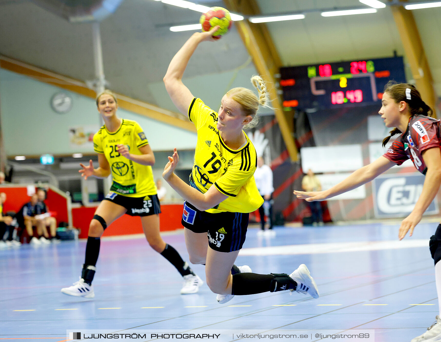 ATG Svenska Cupen 1/8-final Skövde HF-IK Sävehof 25-35,dam,Skövde Idrottshall,Skövde,Sverige,Handboll,,2024,348181