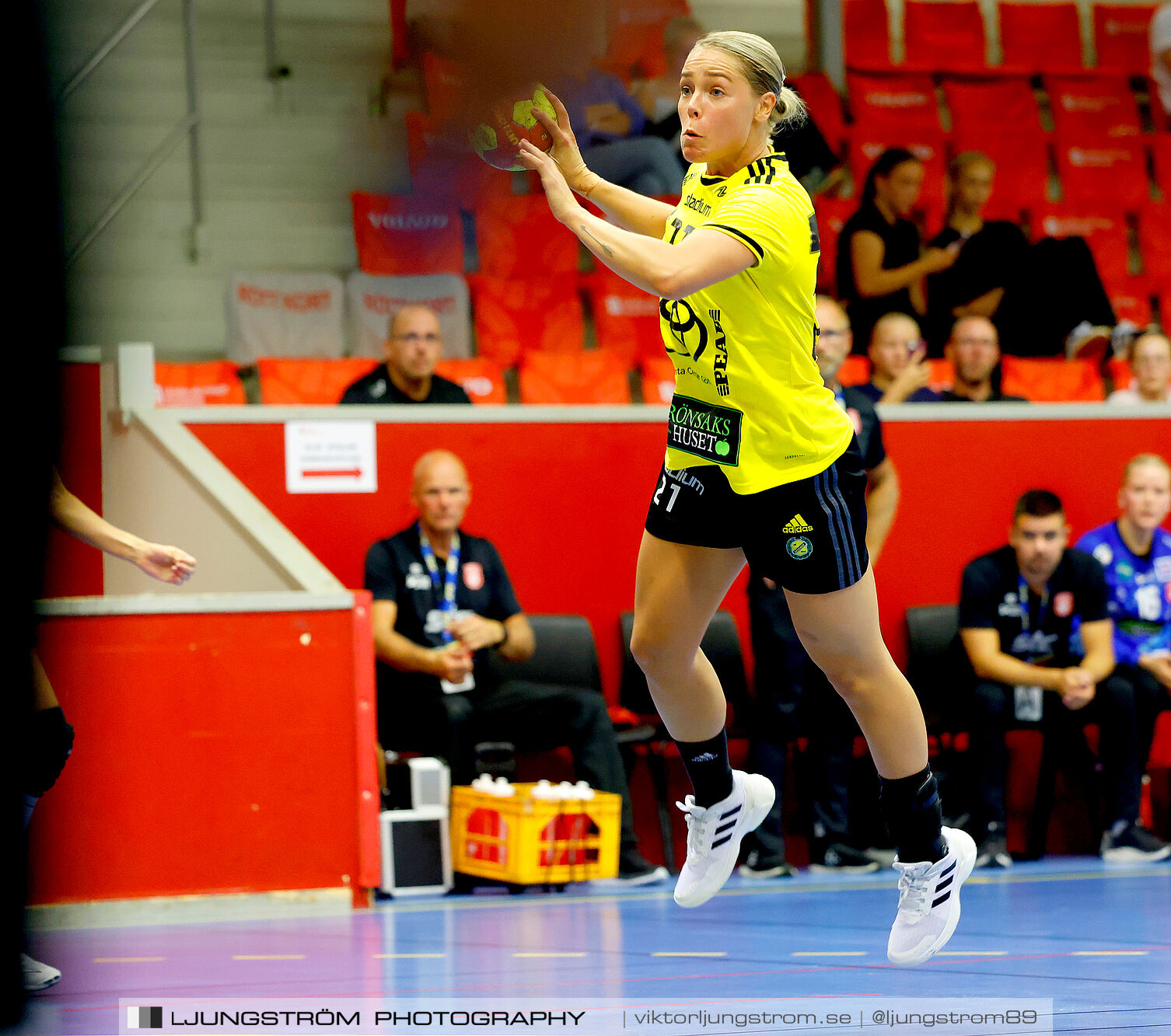 ATG Svenska Cupen 1/8-final Skövde HF-IK Sävehof 25-35,dam,Skövde Idrottshall,Skövde,Sverige,Handboll,,2024,348197