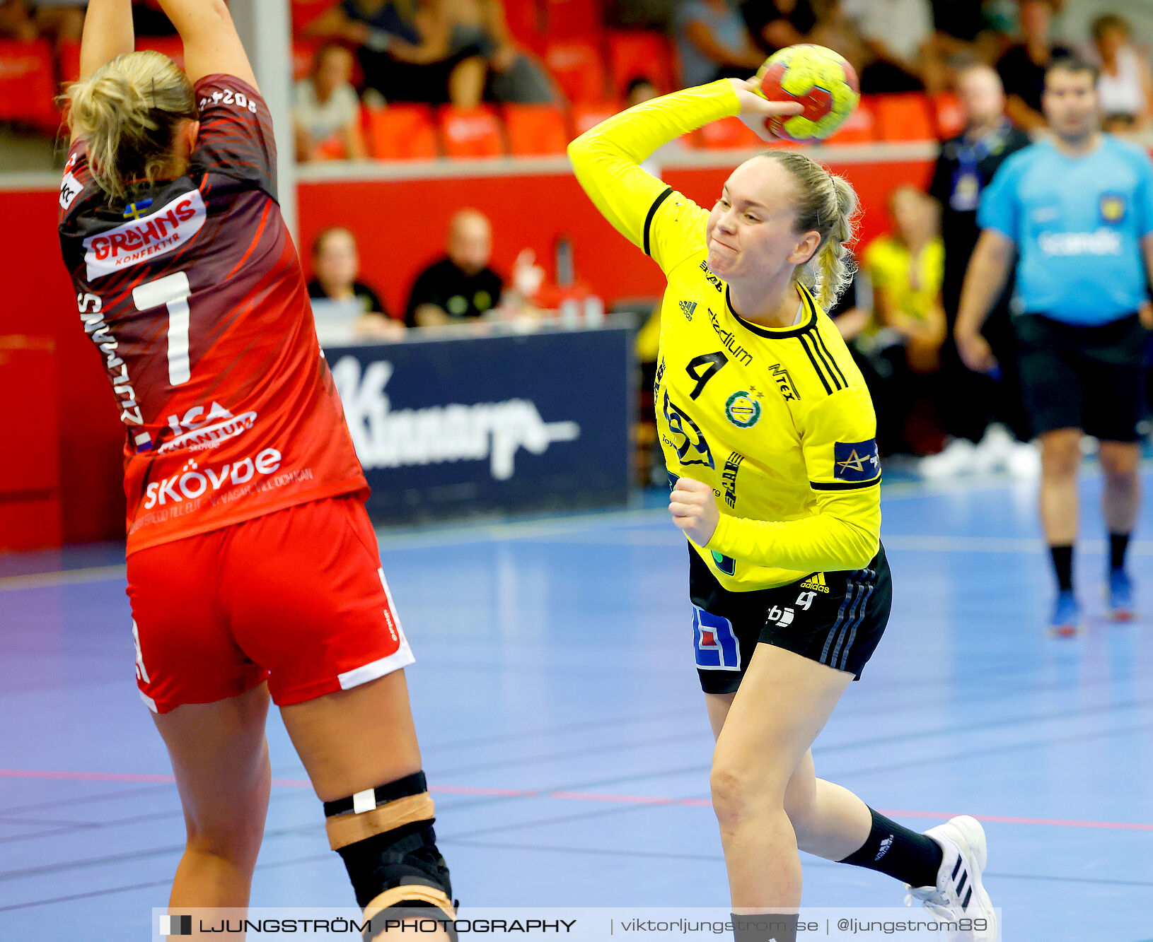 ATG Svenska Cupen 1/8-final Skövde HF-IK Sävehof 25-35,dam,Skövde Idrottshall,Skövde,Sverige,Handboll,,2024,348204