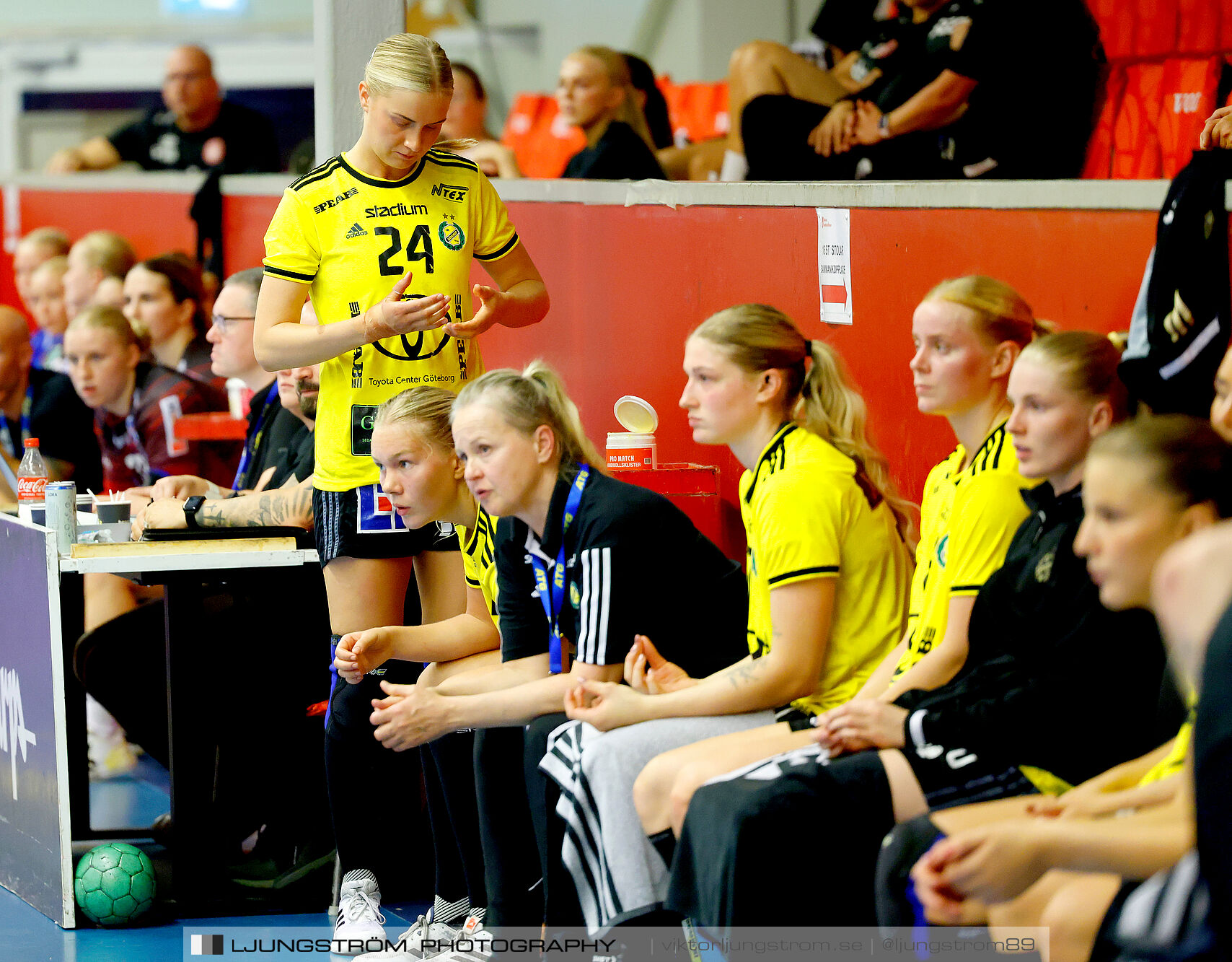 ATG Svenska Cupen 1/8-final Skövde HF-IK Sävehof 25-35,dam,Skövde Idrottshall,Skövde,Sverige,Handboll,,2024,348214