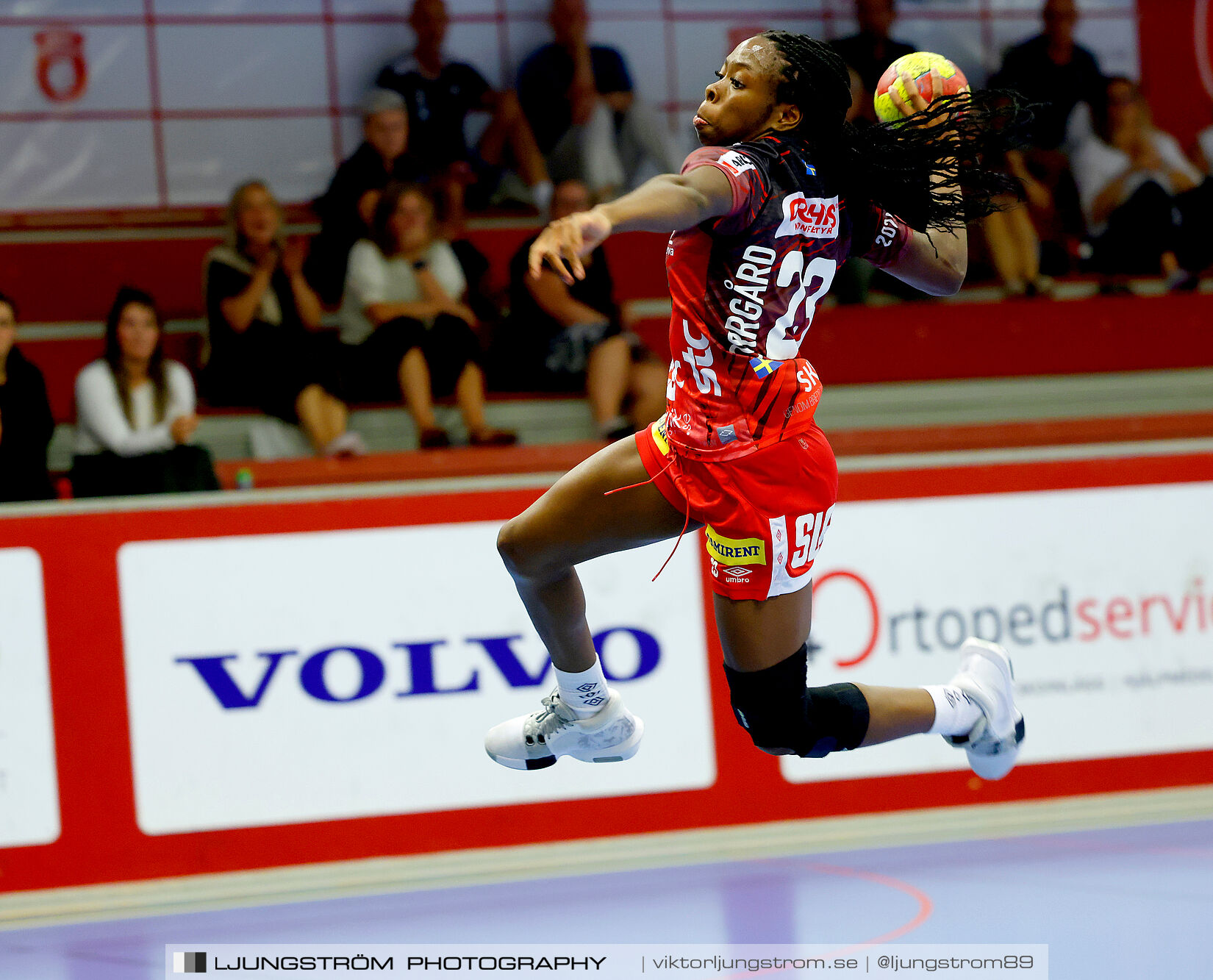 ATG Svenska Cupen 1/8-final Skövde HF-IK Sävehof 25-35,dam,Skövde Idrottshall,Skövde,Sverige,Handboll,,2024,348217