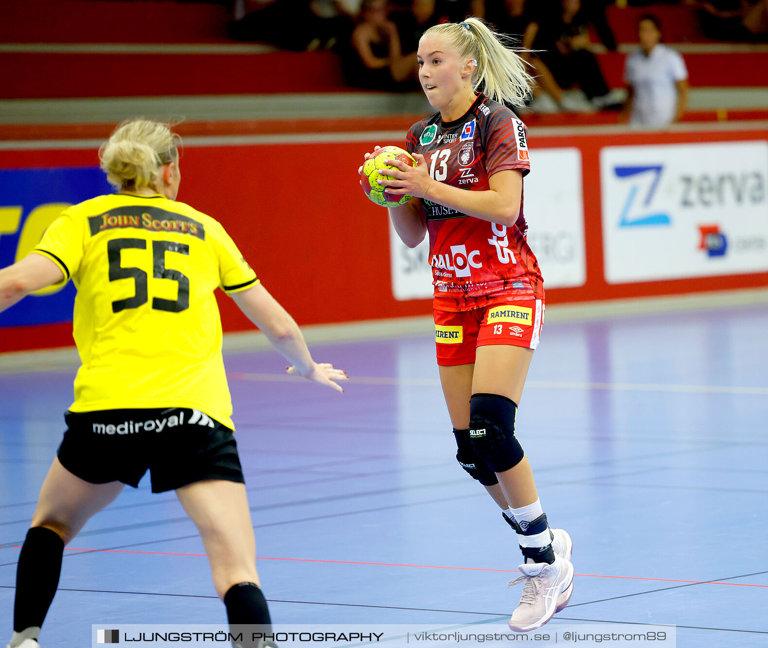 ATG Svenska Cupen 1/8-final Skövde HF-IK Sävehof 25-35,dam,Skövde Idrottshall,Skövde,Sverige,Handboll,,2024,348231