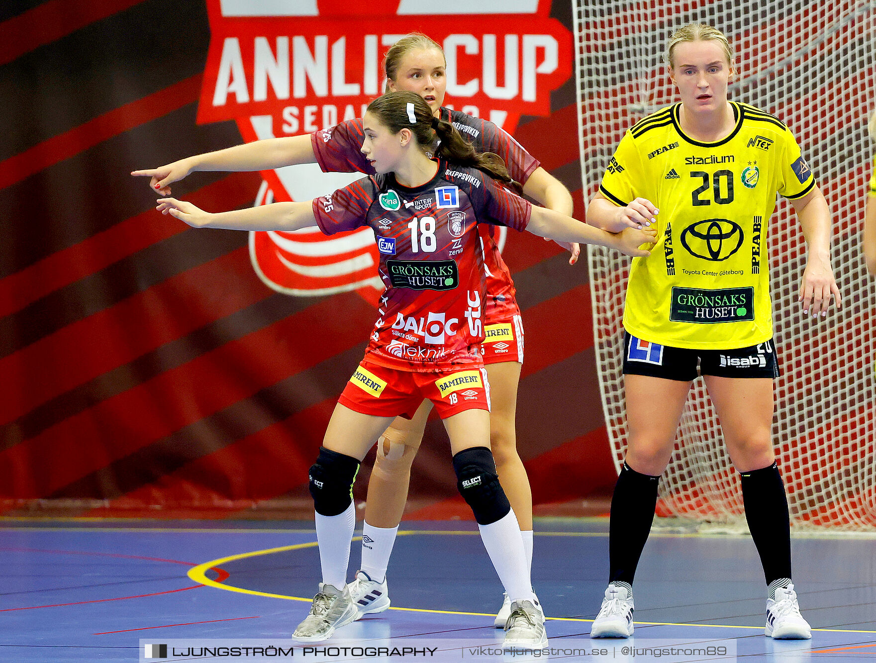 ATG Svenska Cupen 1/8-final Skövde HF-IK Sävehof 25-35,dam,Skövde Idrottshall,Skövde,Sverige,Handboll,,2024,348234