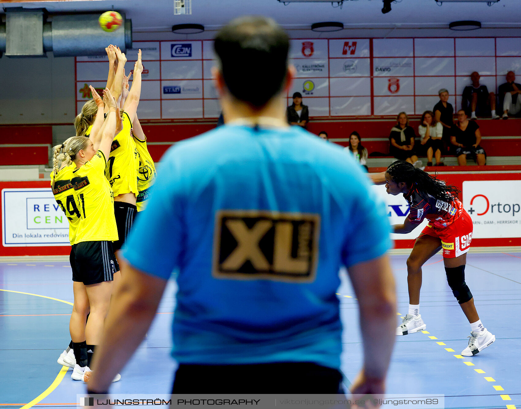 ATG Svenska Cupen 1/8-final Skövde HF-IK Sävehof 25-35,dam,Skövde Idrottshall,Skövde,Sverige,Handboll,,2024,348248